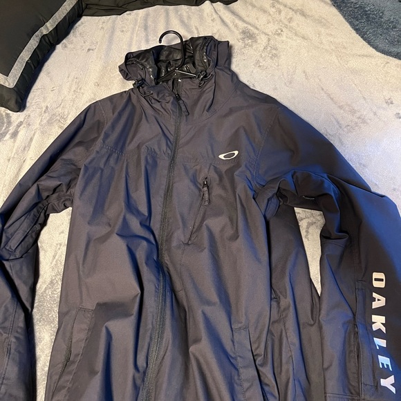 Oakley Marshall 10K Bzi Jacket Ski/Snowboard Size Large in Black - Picture 2 of 6